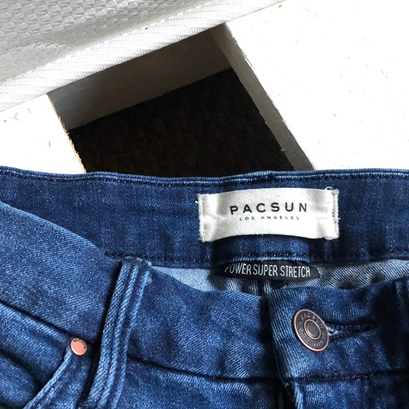 High Waisted Distressed Jeans - Picture 5 of 6